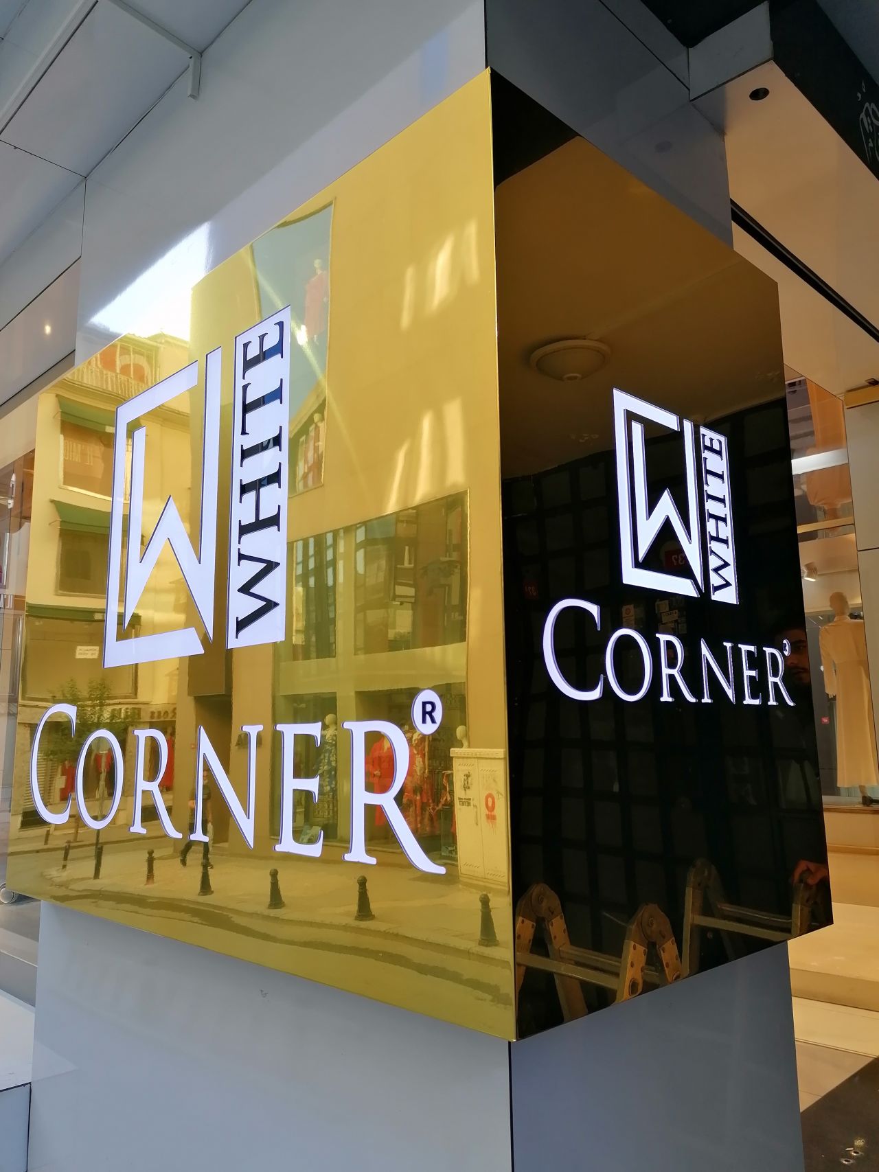 Yelki Tabelacı